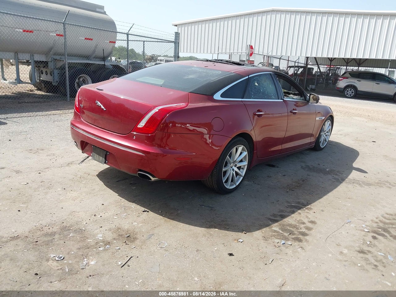 2012 JAGUAR XJ · 4/10