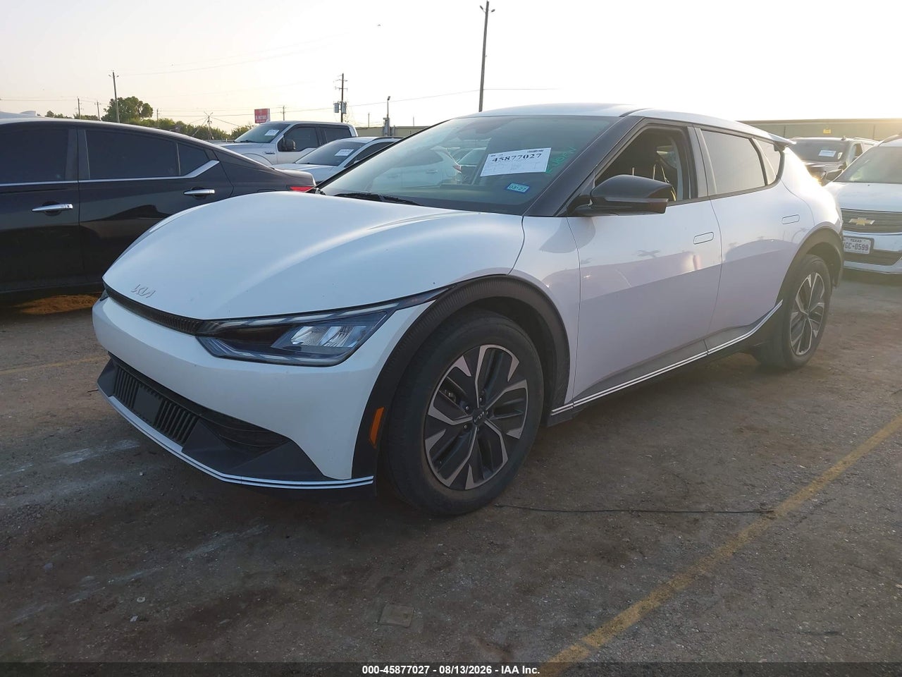 2024 KIA EV6 LIGHT LONG RANGE · 2/11