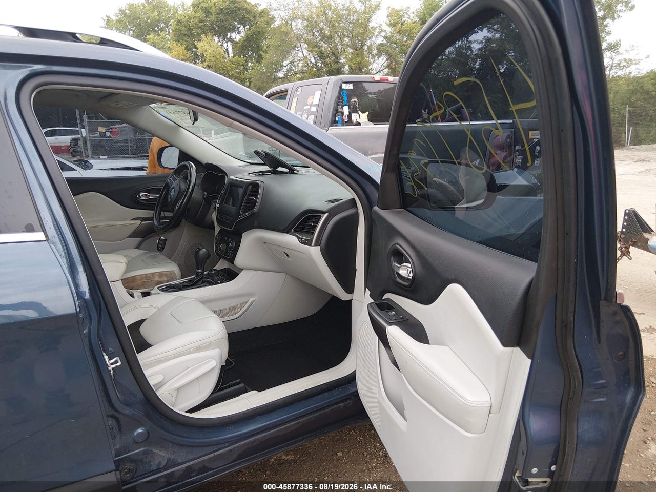2020 JEEP CHEROKEE LATITUDE PLUS 4X4 · 5/11