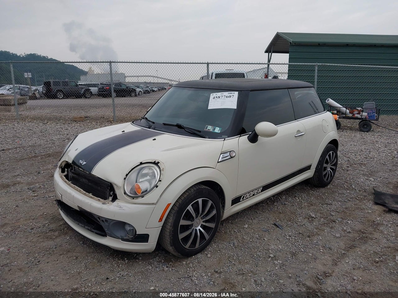 2010 MINI COOPER   · 2/11