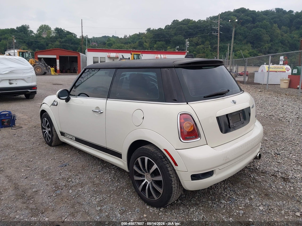 2010 MINI COOPER   · 3/11