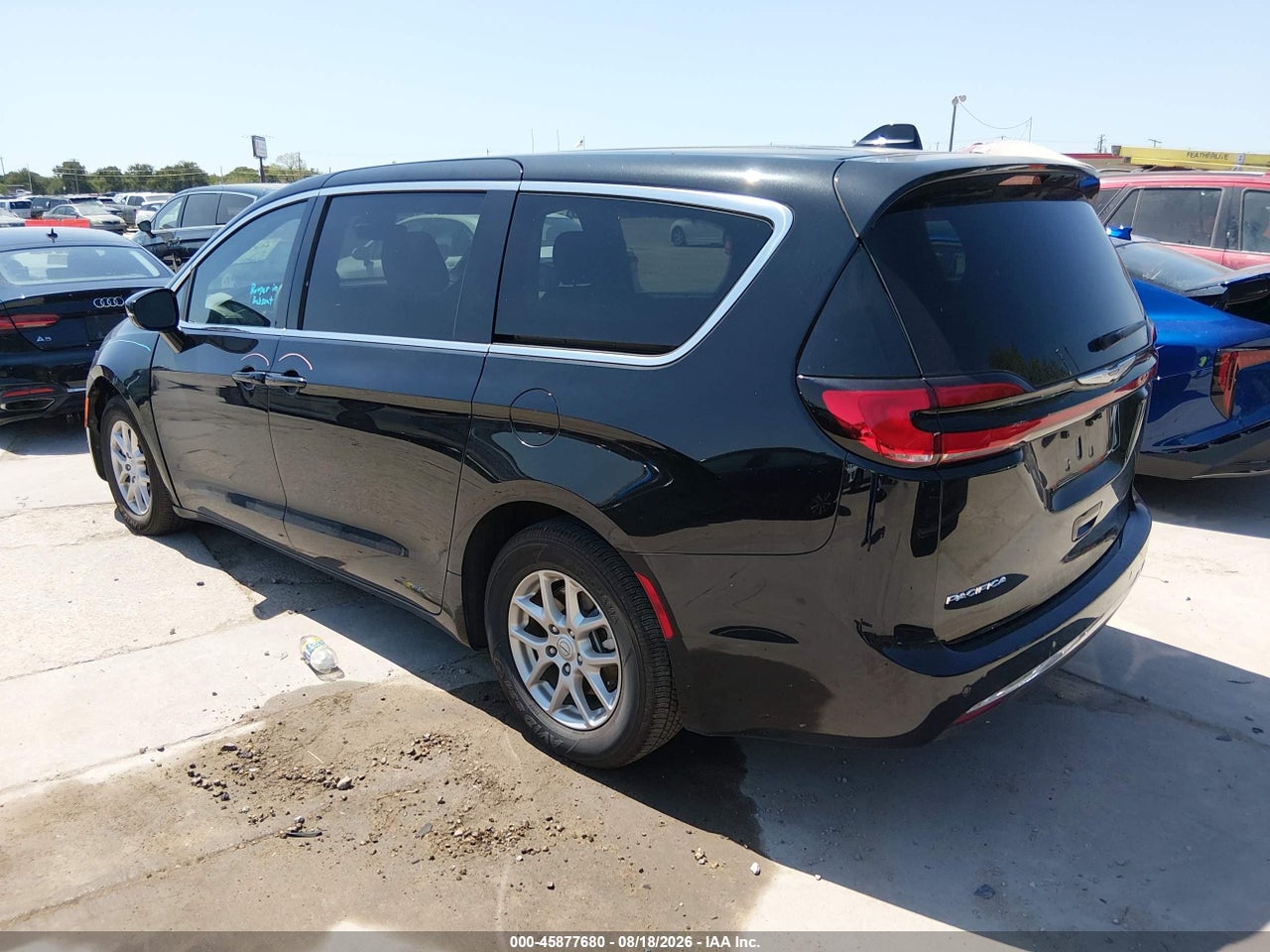 2026 CHRYSLER PACIFICA SELECT · 3/11