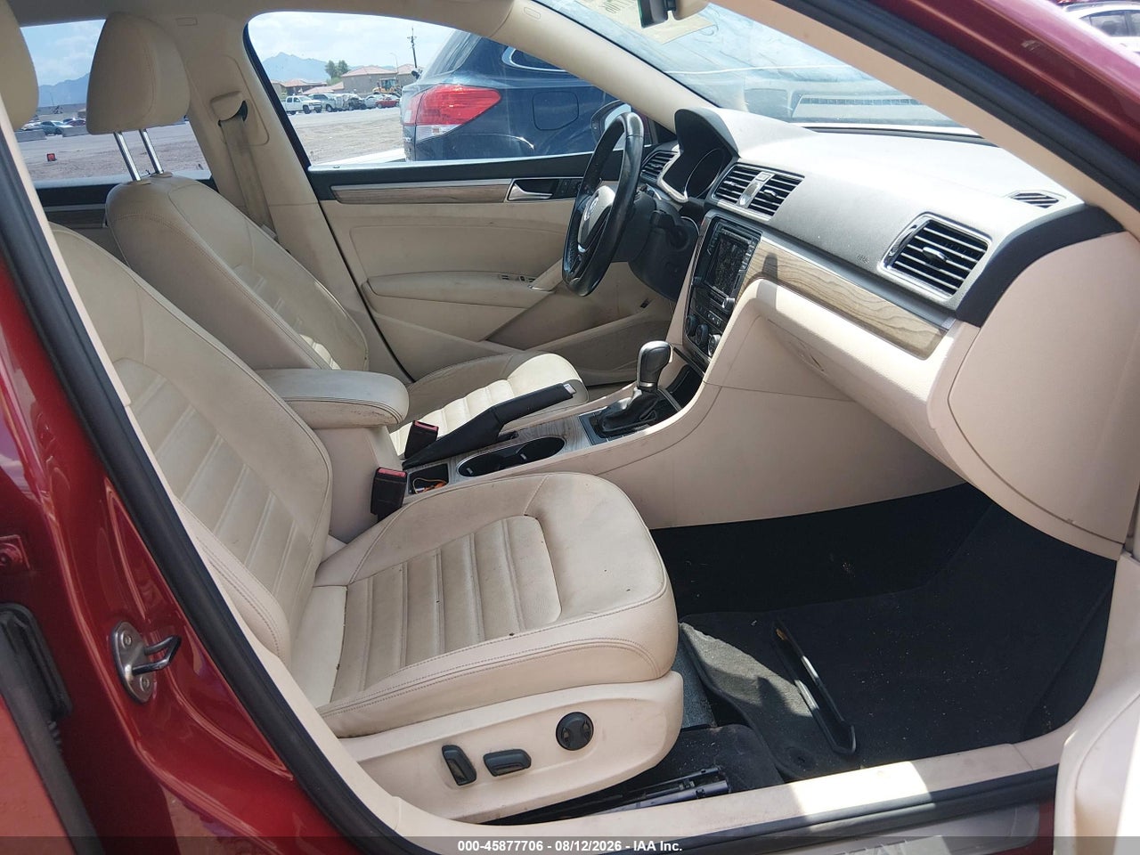 2017 VOLKSWAGEN PASSAT 1.8T SEL PREMIUM · 5/10