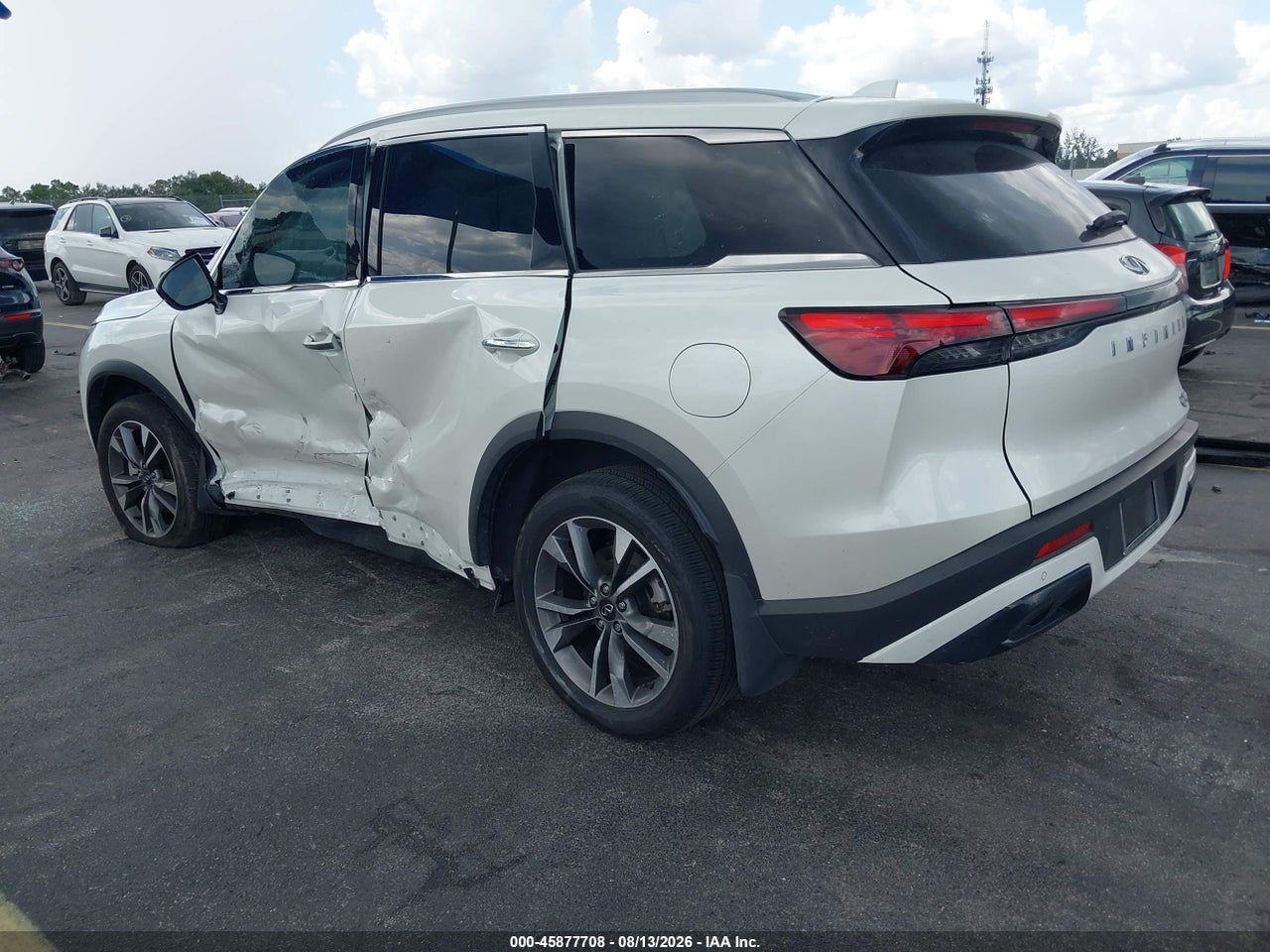 2025 INFINITI QX60 LUXE · 3/11