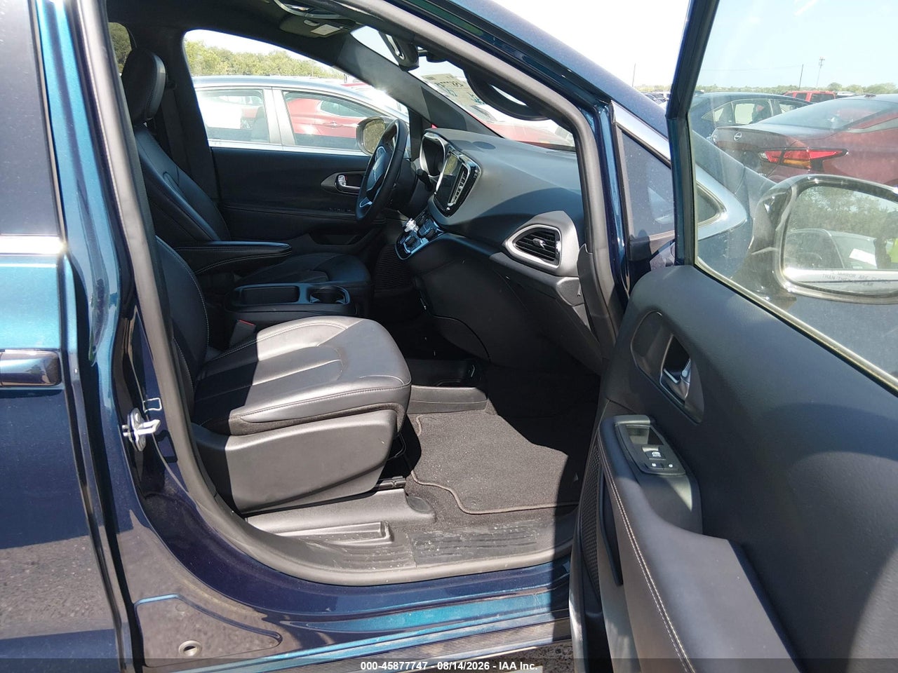 2C4RC1BG9SR****** · 2025 CHRYSLER PACIFICA SELECT · 5/11