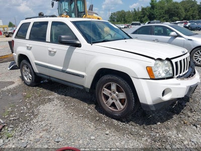 1J8GR48KX7C****** · 2007 JEEP GRAND CHEROKEE LAREDO