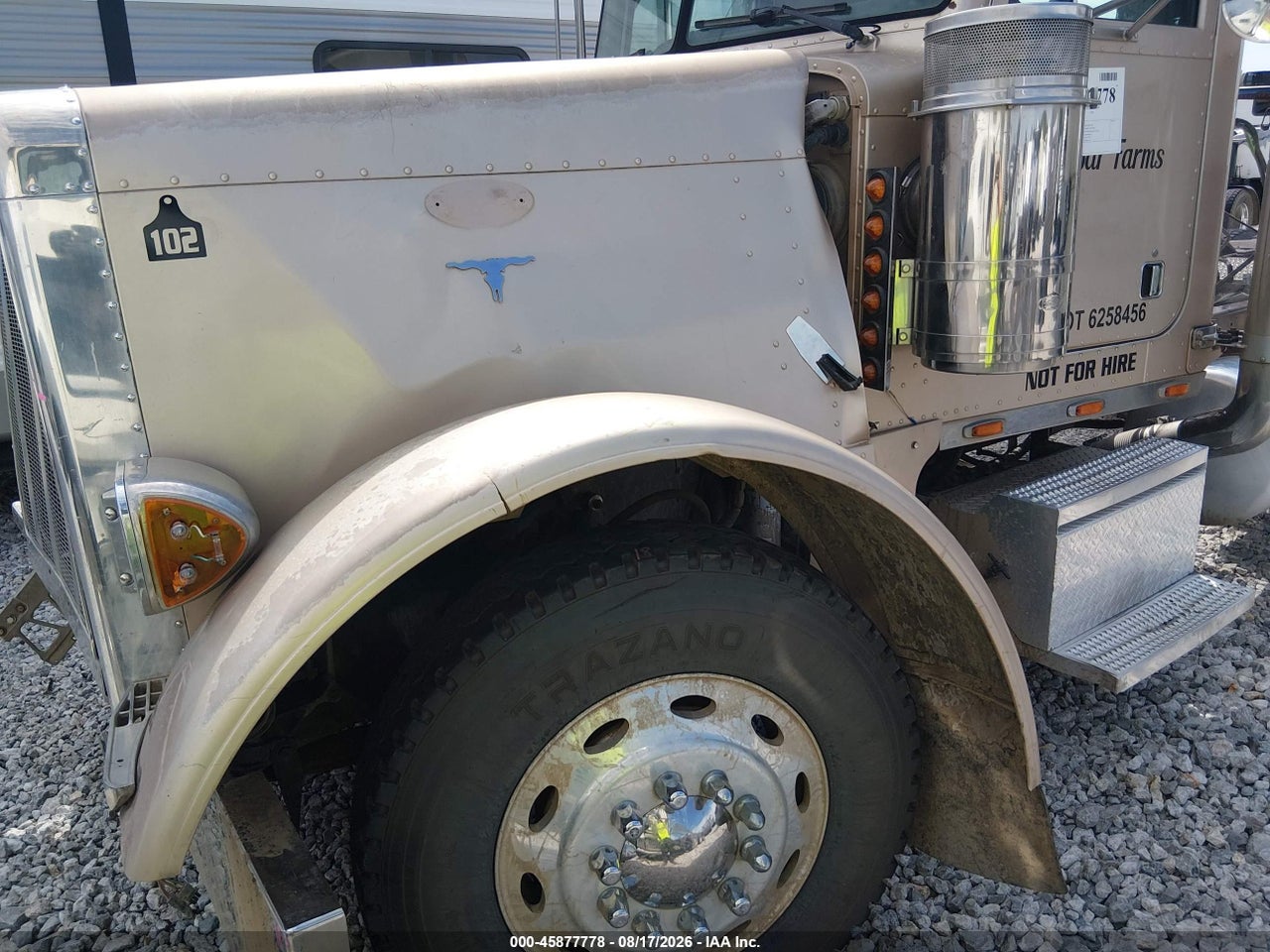 1XP5DR9XXYD****** · 2000 PETERBILT 379 · 2/4