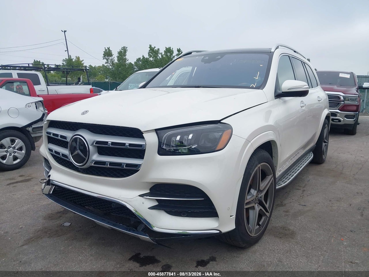 2023 MERCEDES-BENZ GLS 450 4MATIC · 2/11