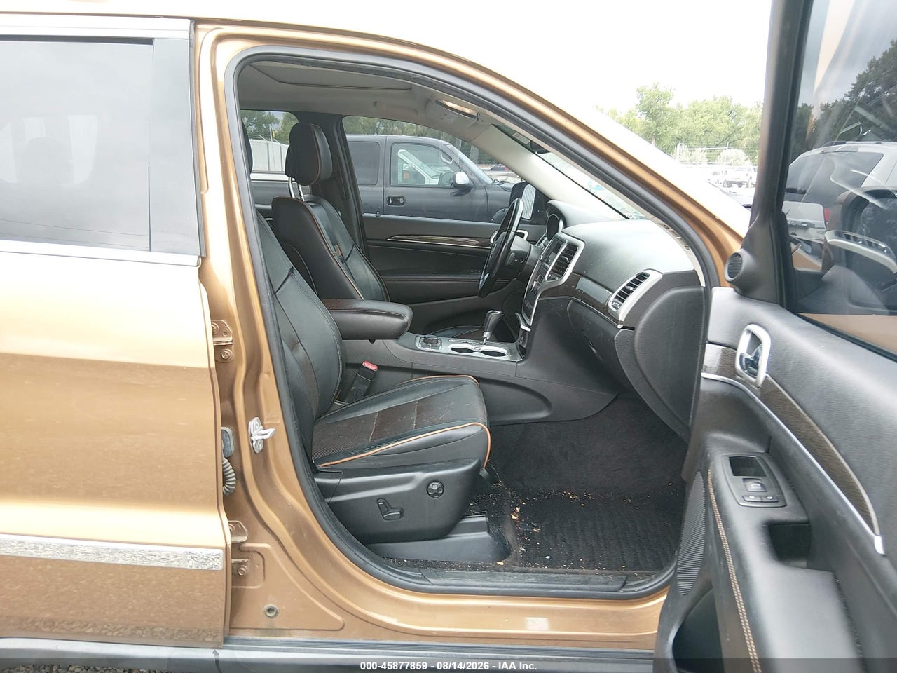 2011 JEEP GRAND CHEROKEE LAREDO · 5/11