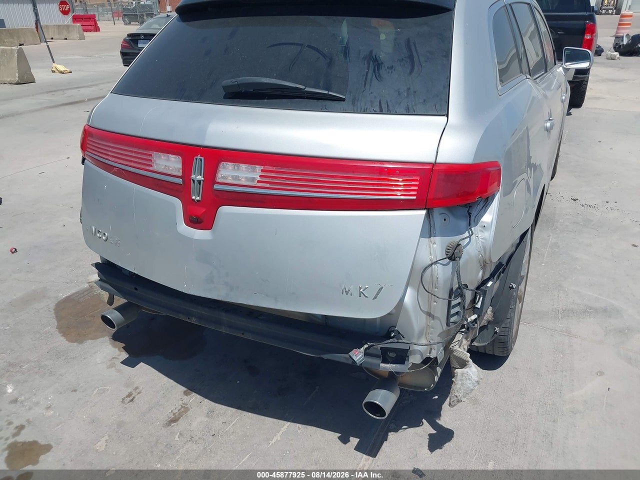 2010 LINCOLN MKT · 6/11