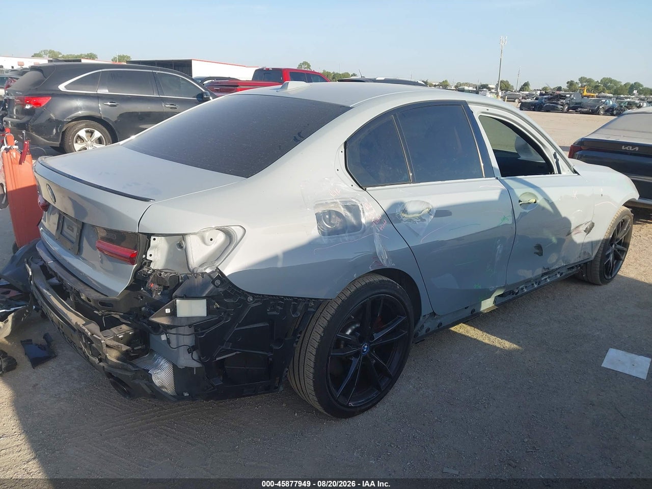 2024 BMW 330E · 4/11