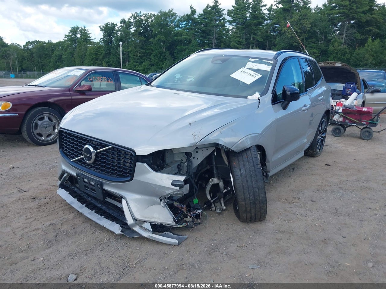 2023 VOLVO XC60 B5 PLUS DARK THEME · 6/11