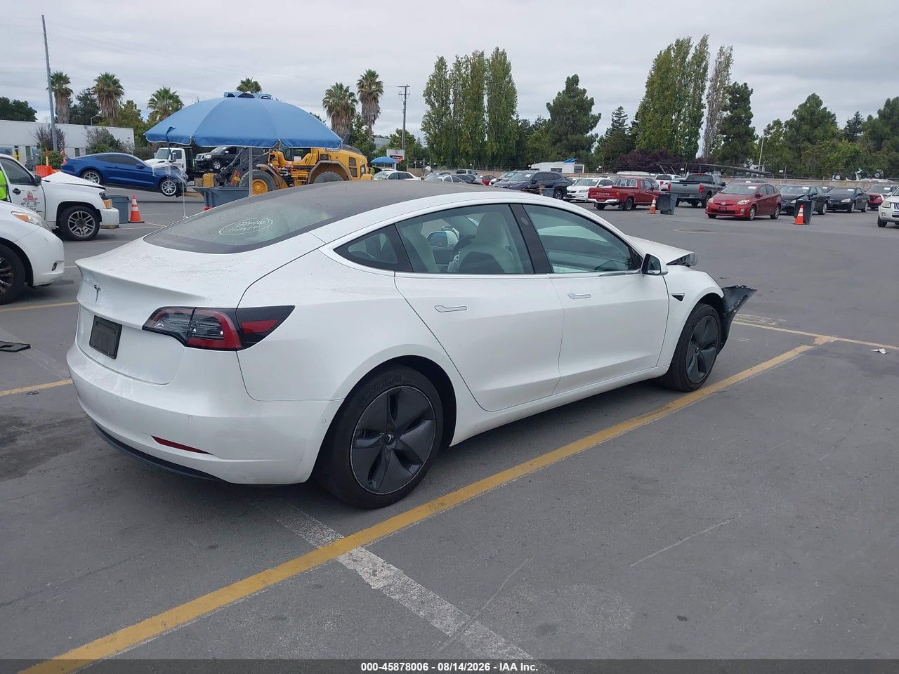 2020 TESLA MODEL 3 STANDARD RANGE PLUS REAR-WHEEL DRIVE/STANDARD RANGE REAR-WHEEL DRIVE · 4/10