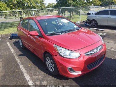 2013 HYUNDAI ACCENT GS