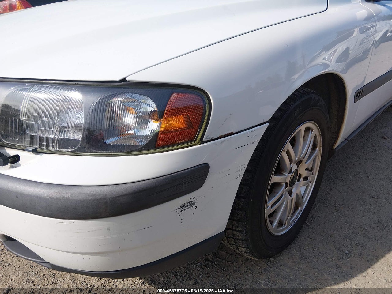 2004 VOLVO S60 2.4 · 6/9