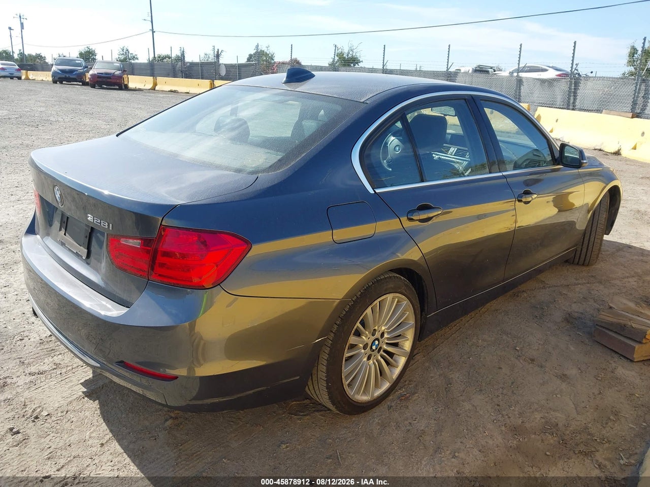 2012 BMW 328I   · 4/11