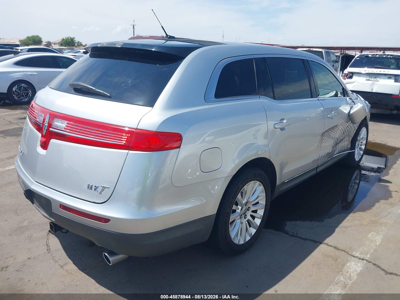 2012 LINCOLN MKT · 4/11
