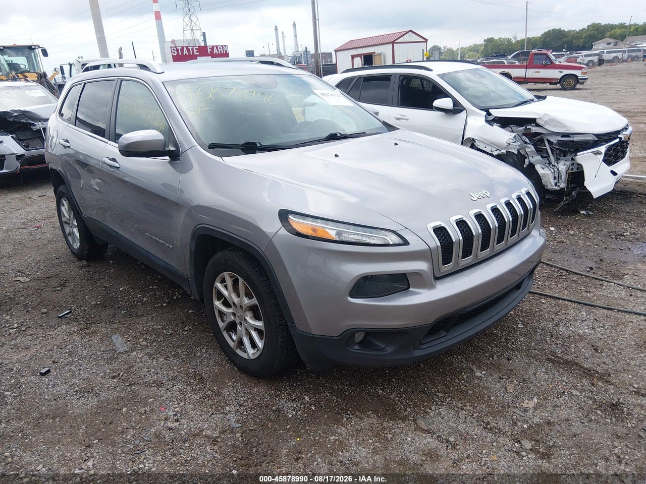 1C4PJLLB0JD****** · 2018 JEEP CHEROKEE LATITUDE PLUS FWD