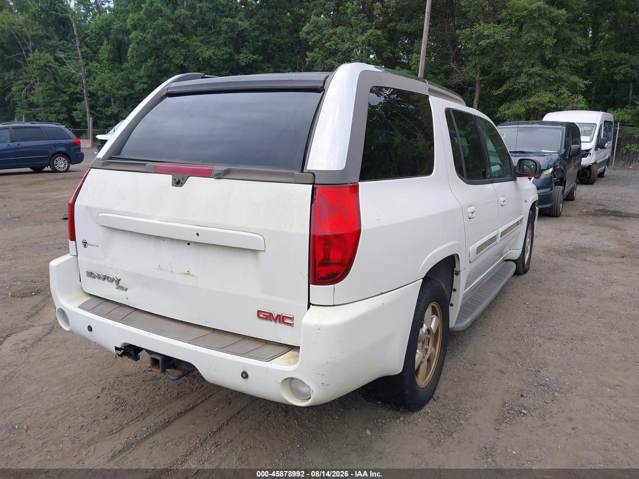 2004 GMC ENVOY XUV SLT · 4/11