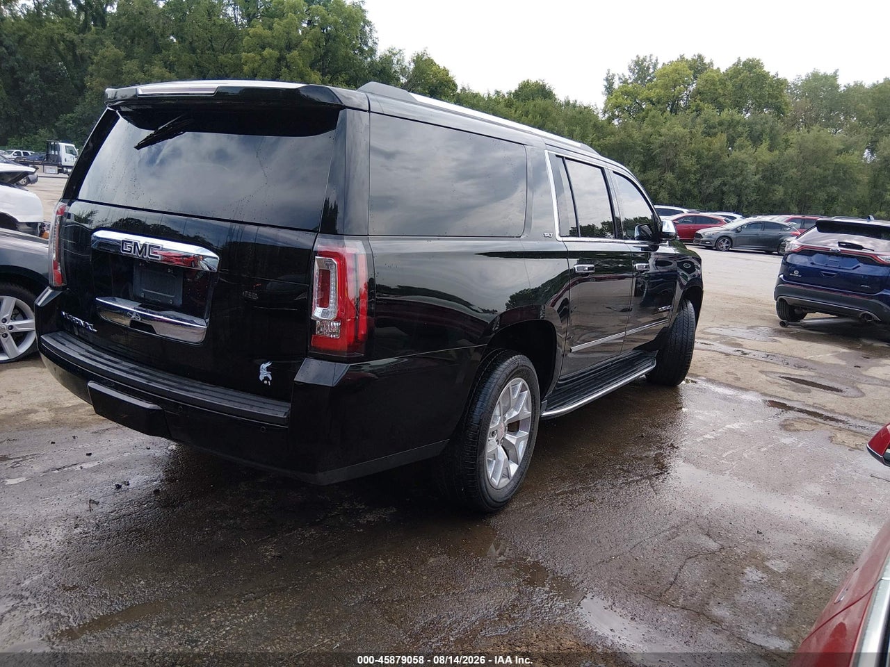 2016 GMC YUKON XL SLT · 4/11