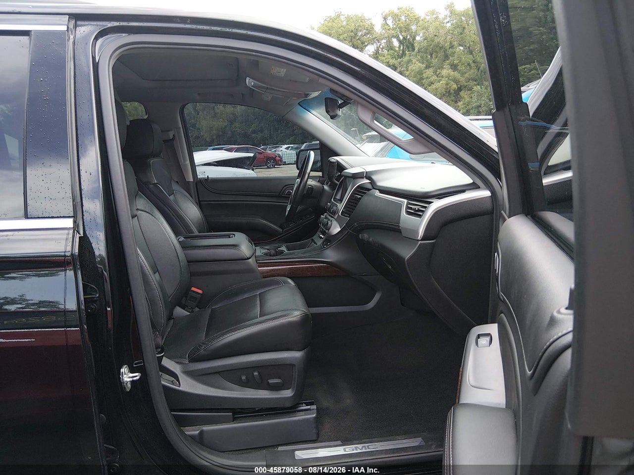 2016 GMC YUKON XL SLT · 5/11