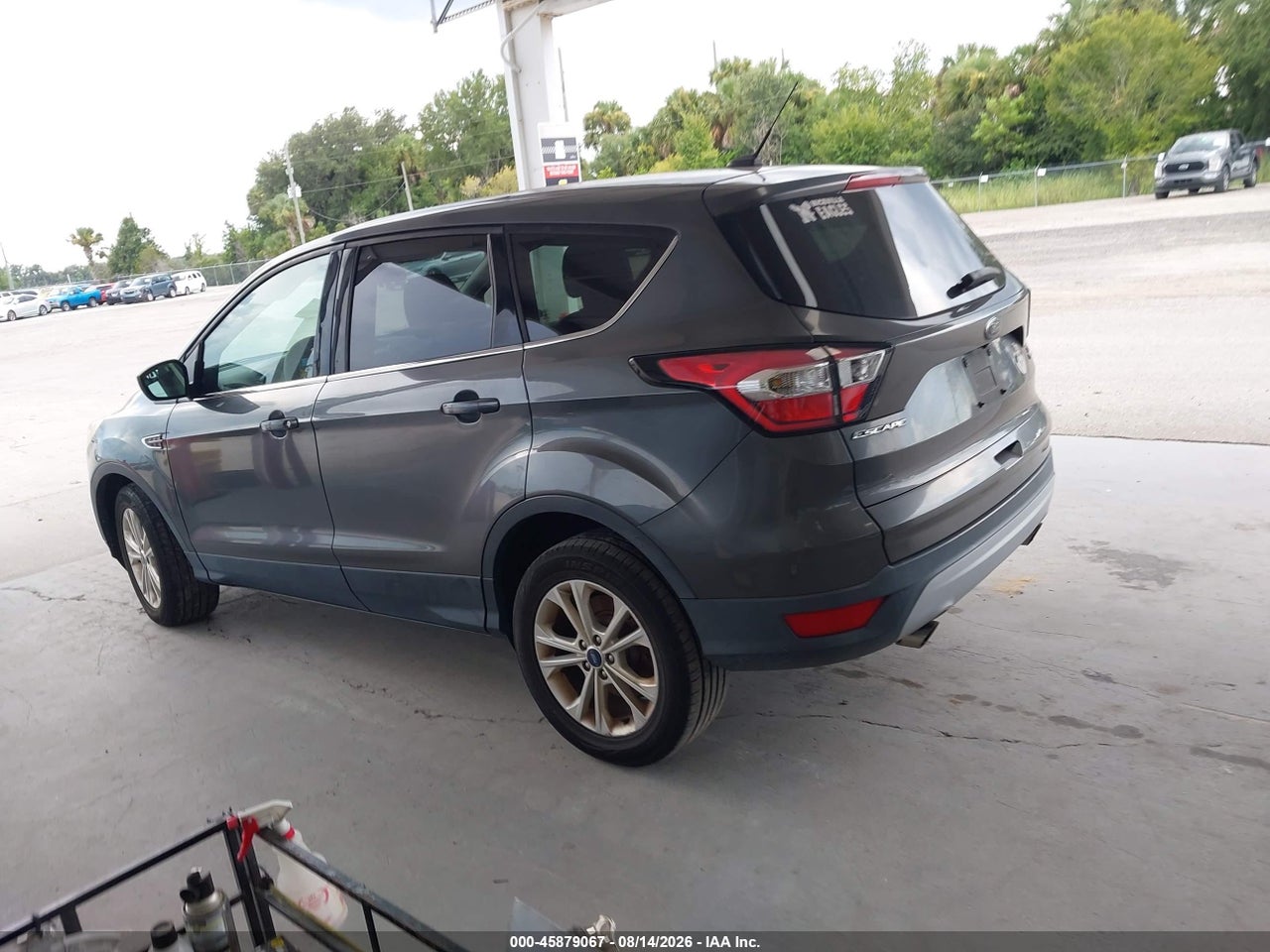 2017 FORD ESCAPE SE · 3/11
