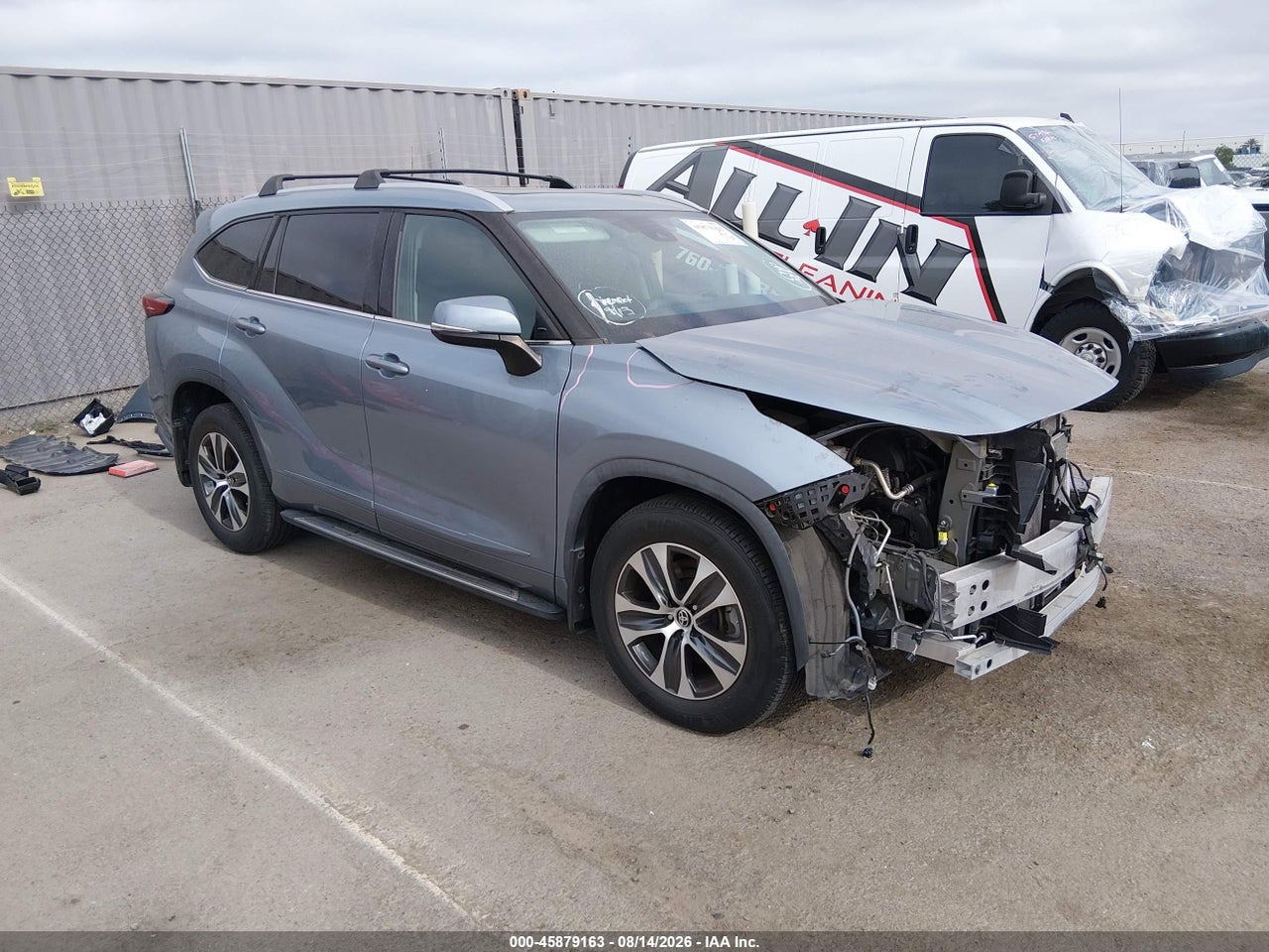 2022 TOYOTA HIGHLANDER XLE