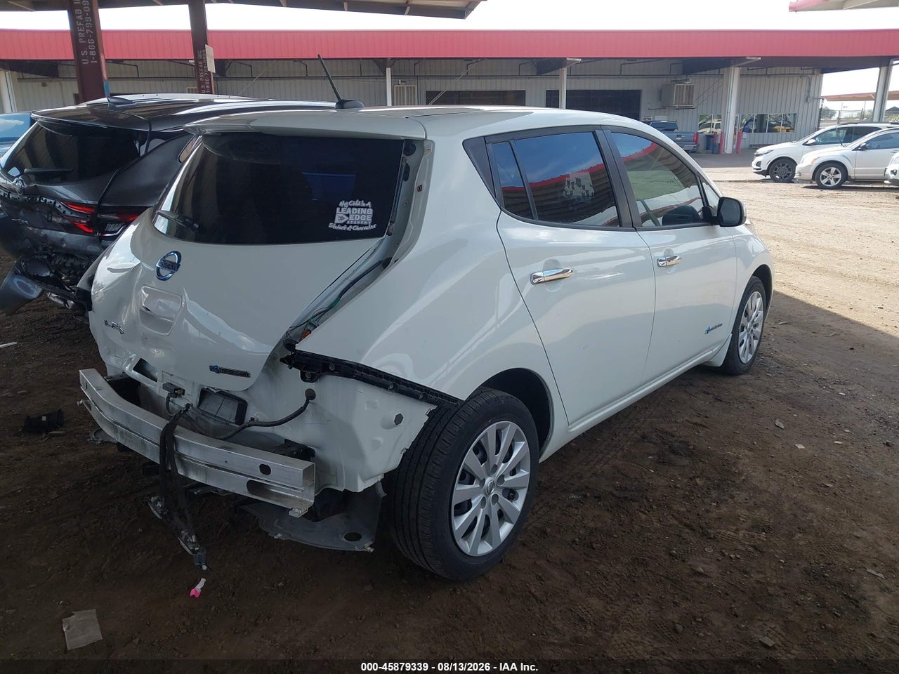 2017 NISSAN LEAF S · 4/11