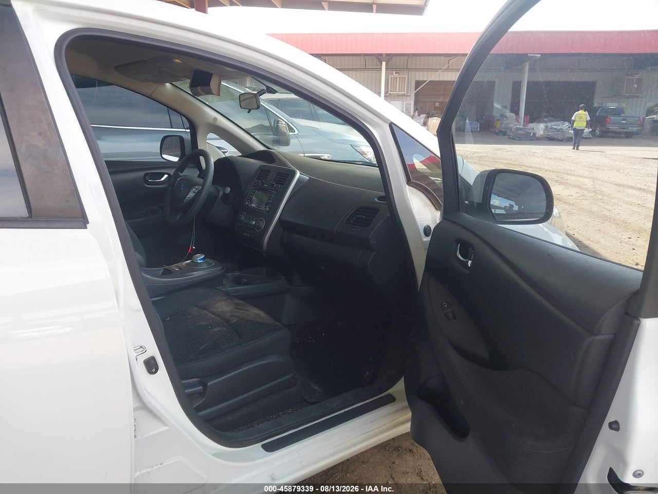 2017 NISSAN LEAF S · 5/11