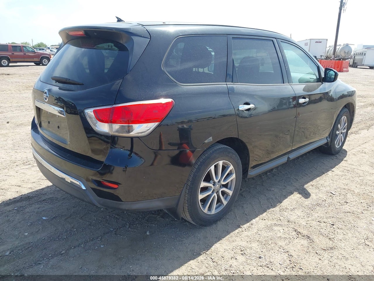2014 NISSAN PATHFINDER S · 4/11