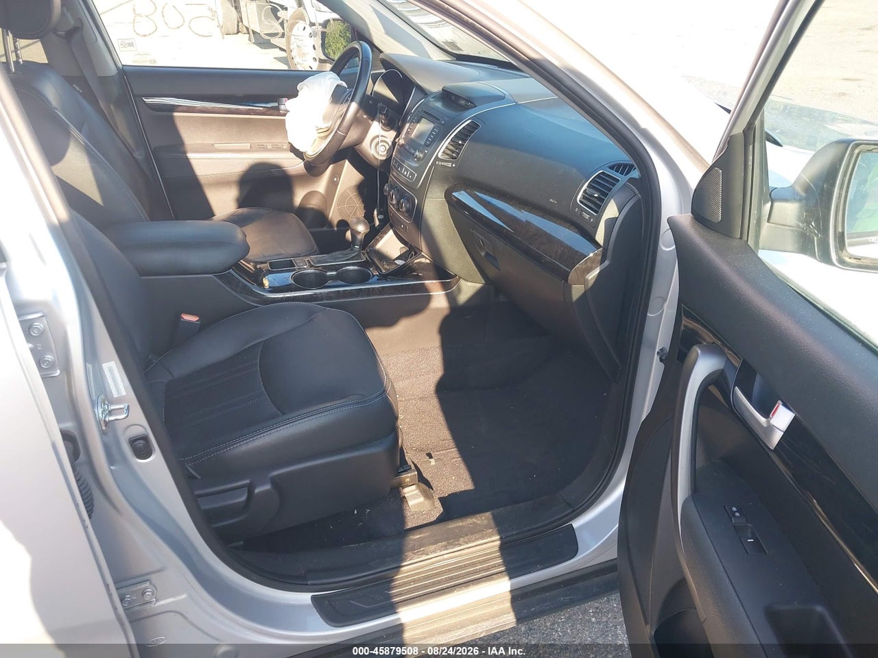 2015 KIA SORENTO LX · 5/11