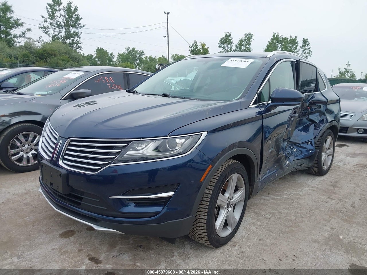 2017 LINCOLN MKC PREMIERE · 2/11