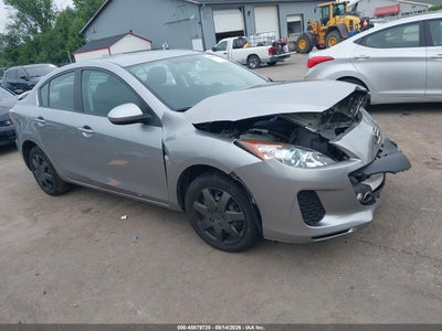 JM1BL1U71D1****** · 2013 MAZDA MAZDA3 I SPORT
