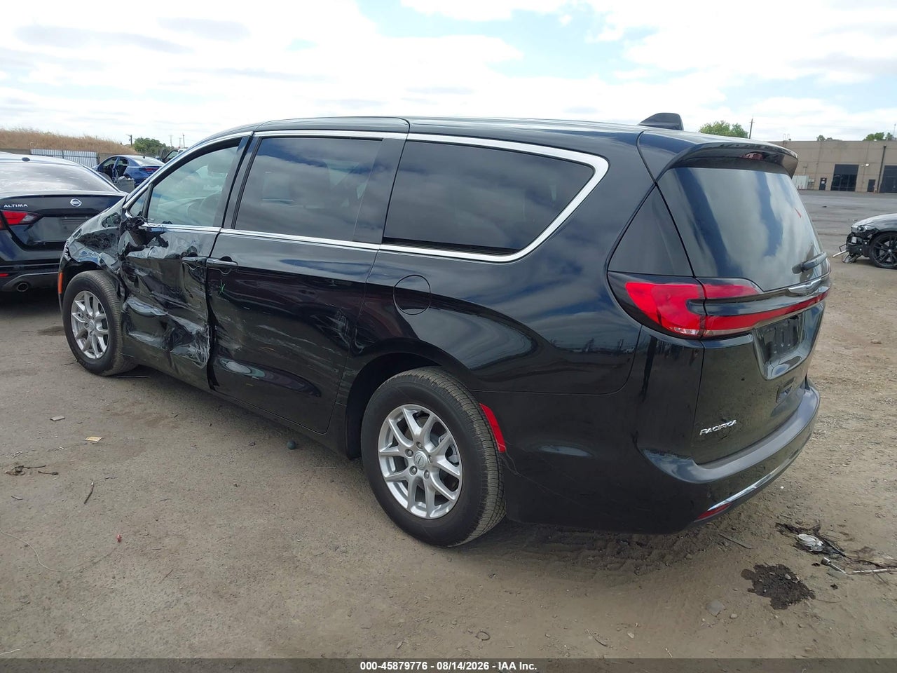 2026 CHRYSLER PACIFICA SELECT · 3/11