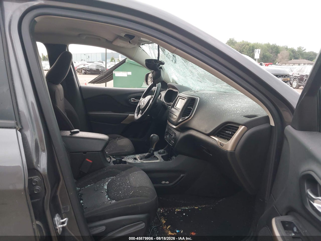 2018 JEEP CHEROKEE LATITUDE 4X4 · 5/11