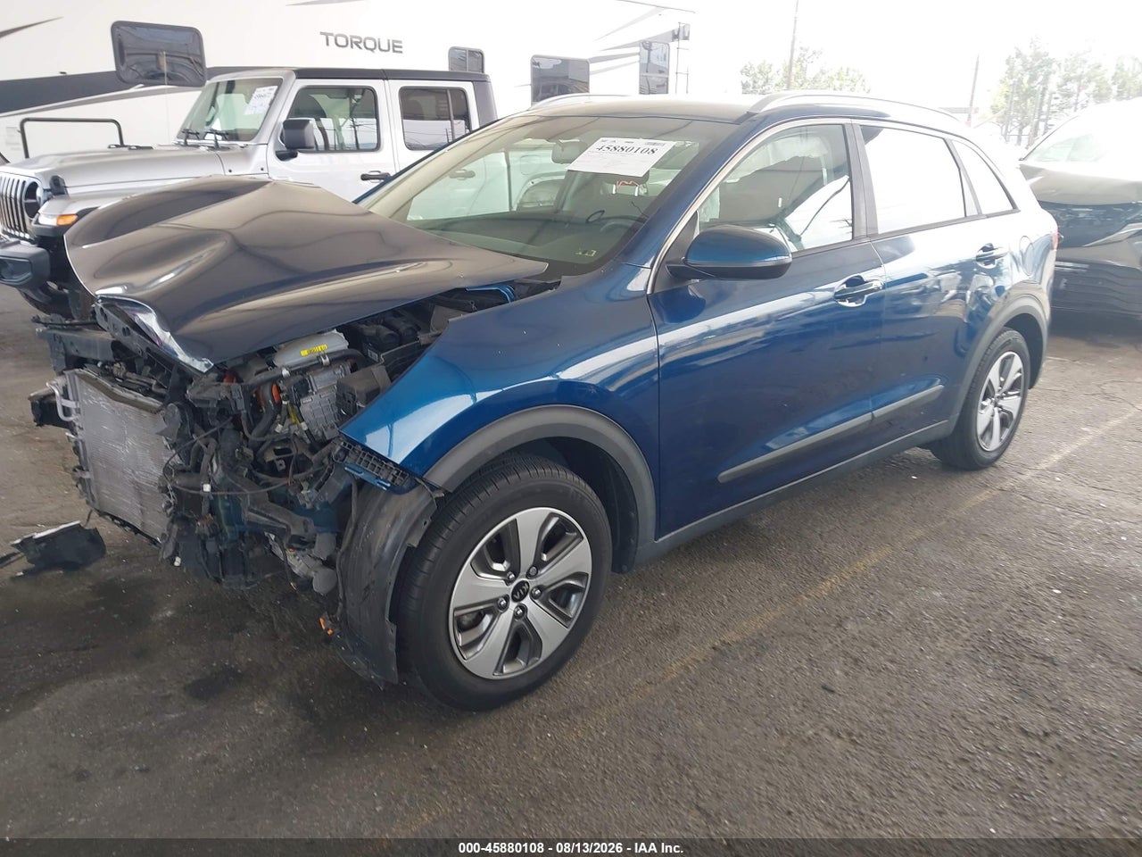 2017 KIA NIRO LX · 2/7