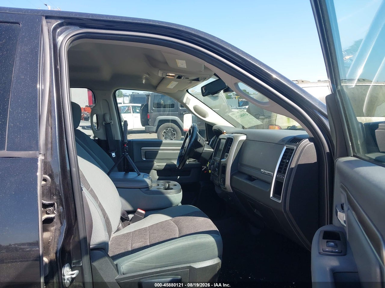 2017 RAM 1500 BIG HORN  4X4 5'7 BOX · 5/11