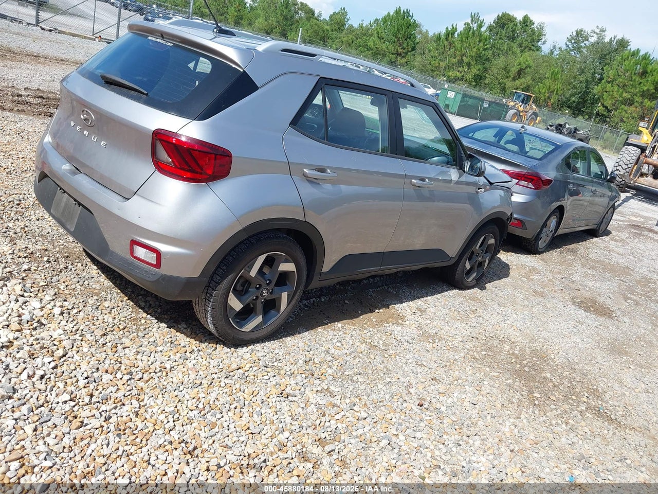 2023 HYUNDAI VENUE SEL · 4/11