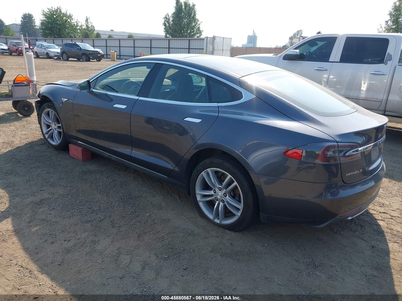 2015 TESLA MODEL S 70D/85D/P85D · 3/11