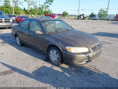 4T1BG22K21U****** · 2001 TOYOTA CAMRY LE