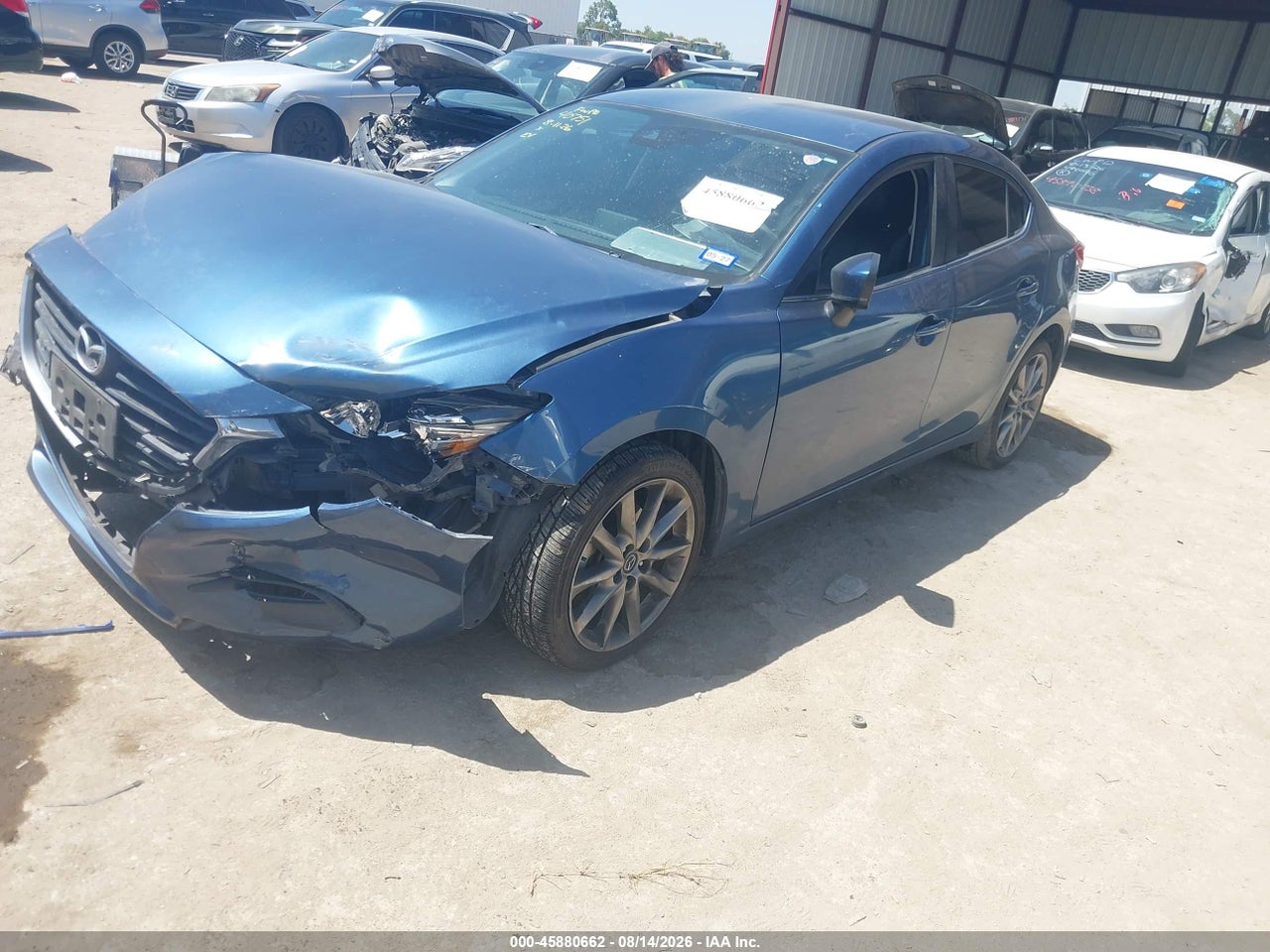2018 MAZDA MAZDA3 TOURING · 2/11