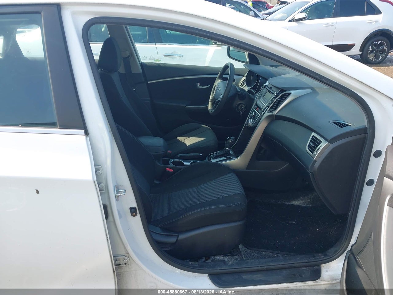 2017 HYUNDAI ELANTRA GT   · 5/11