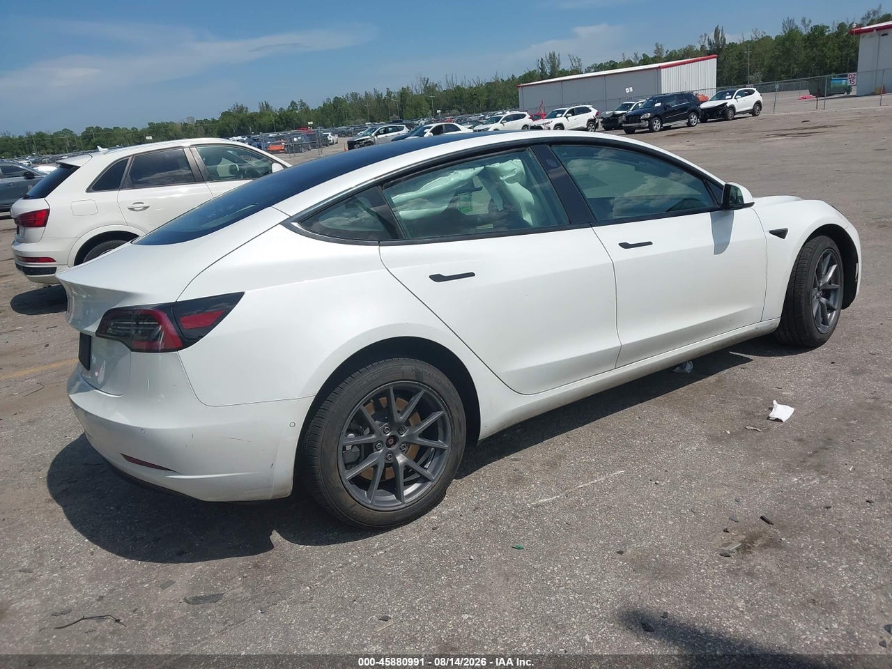 2021 TESLA MODEL 3 STANDARD RANGE PLUS REAR-WHEEL DRIVE · 4/9