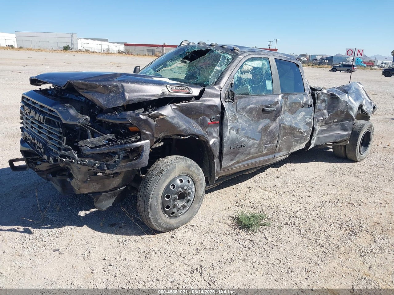 2025 RAM 3500 BIG HORN · 2/4