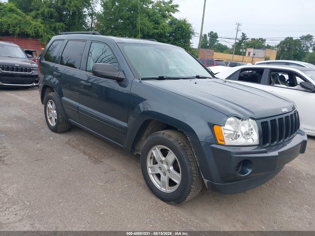 1J4GR48K36C****** · 2006 JEEP GRAND CHEROKEE LAREDO