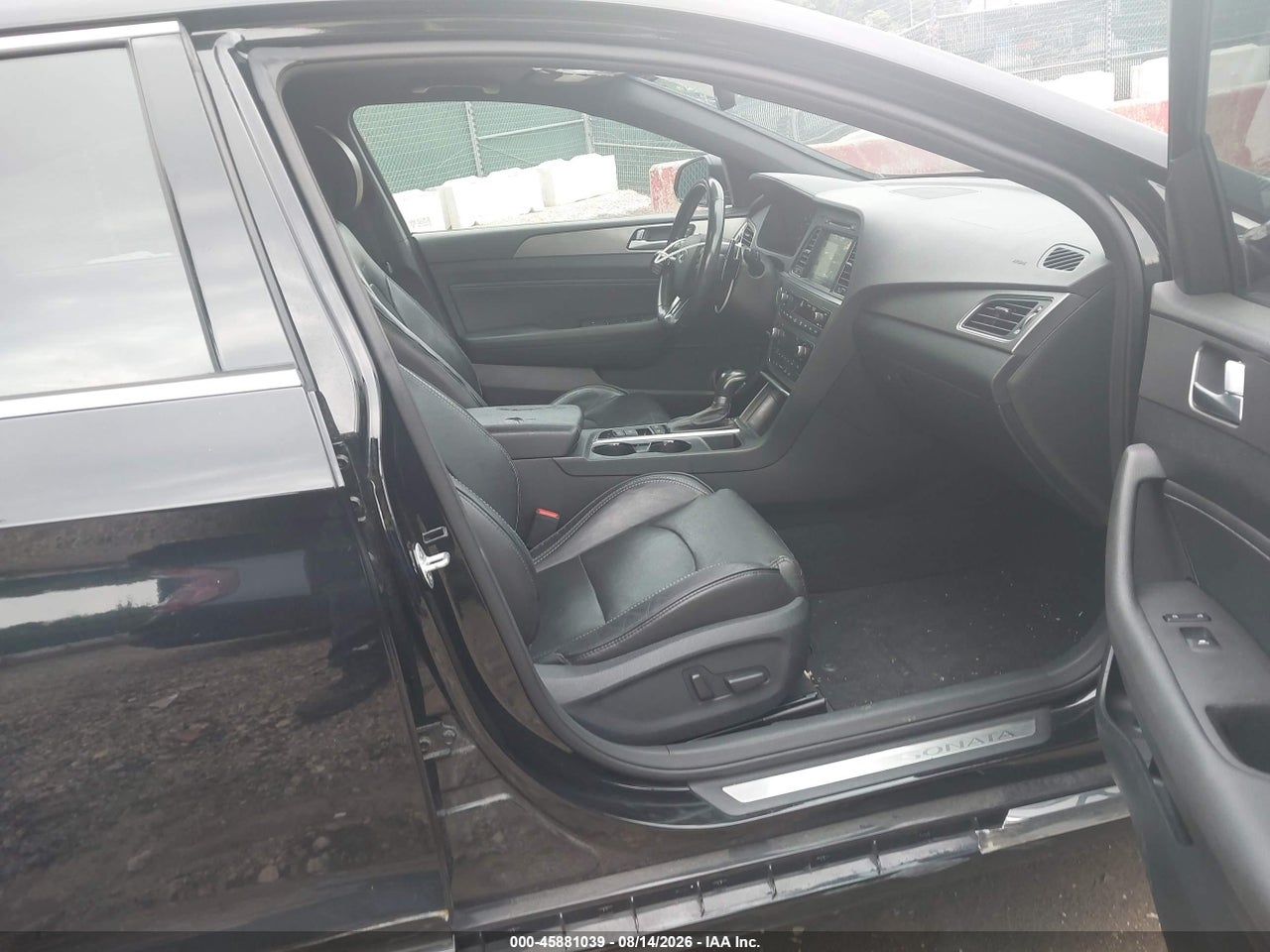 2015 HYUNDAI SONATA LIMITED 2.0T · 5/11