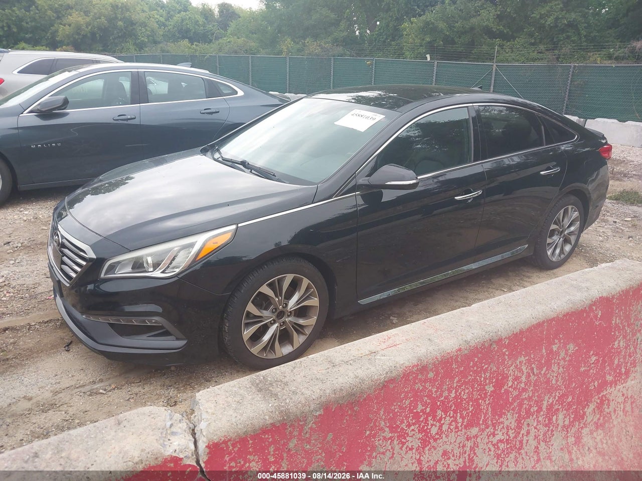 2015 HYUNDAI SONATA LIMITED 2.0T · 2/11