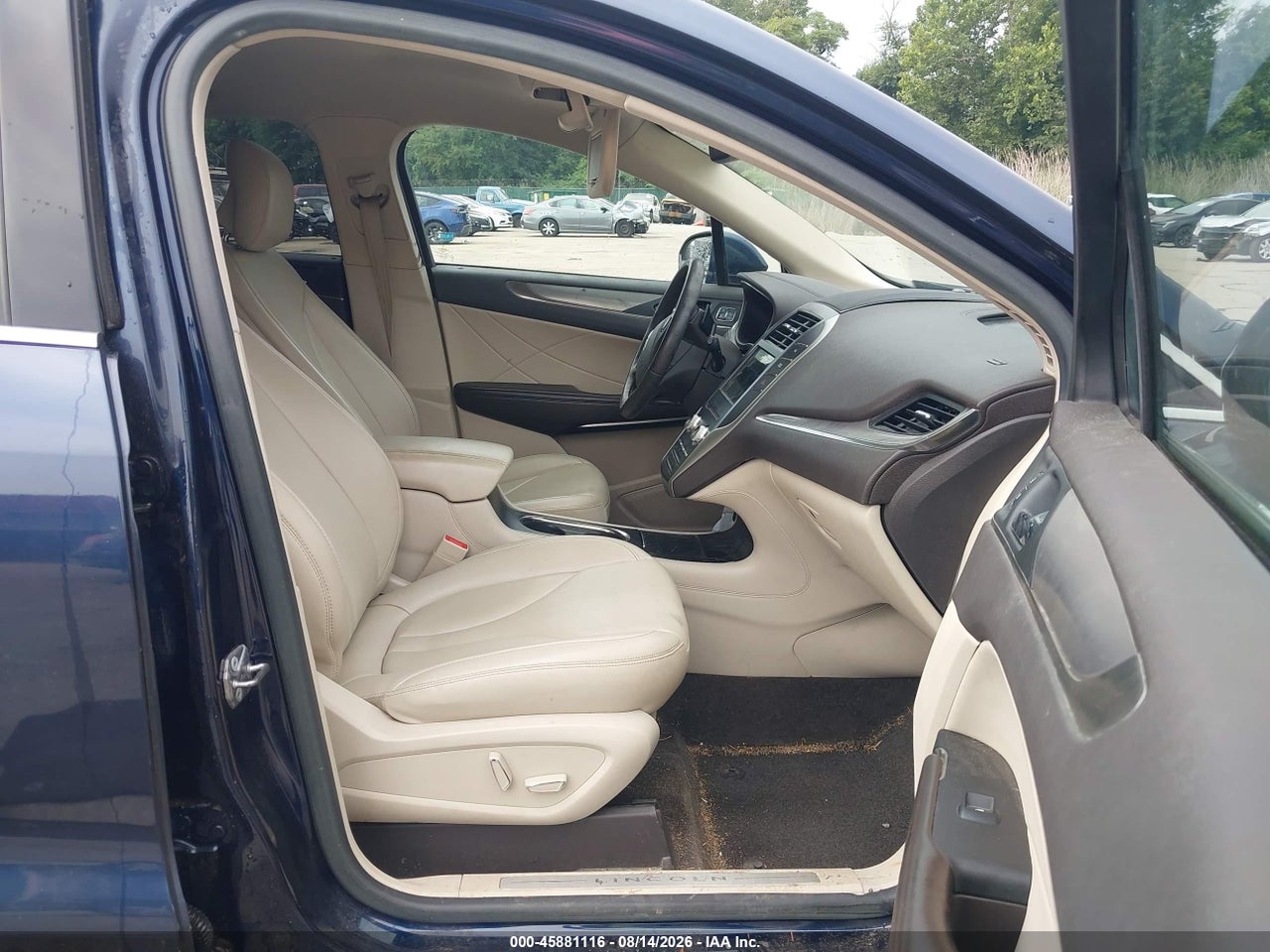 2017 LINCOLN MKC PREMIERE · 5/11