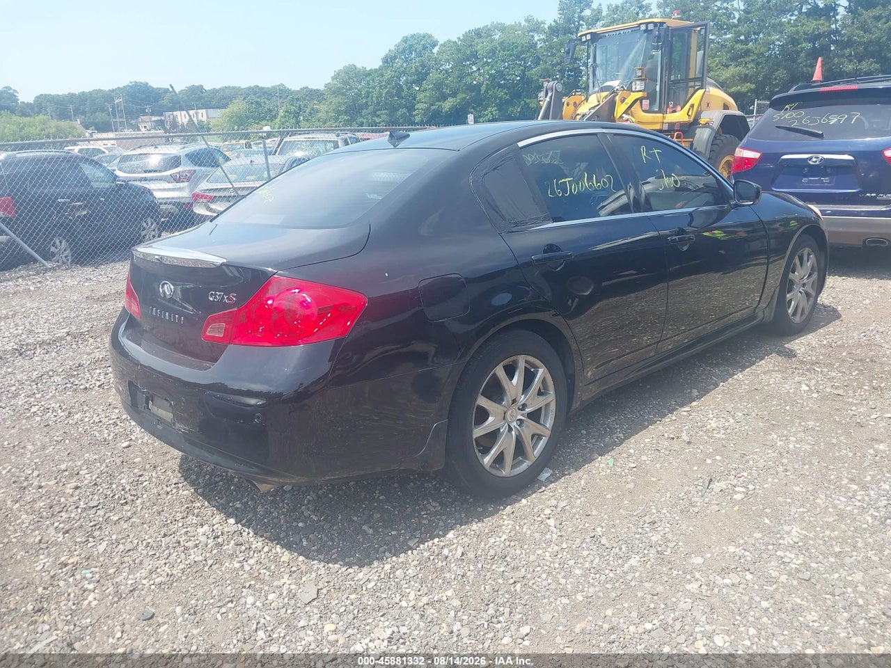 2012 INFINITI G37X · 4/10