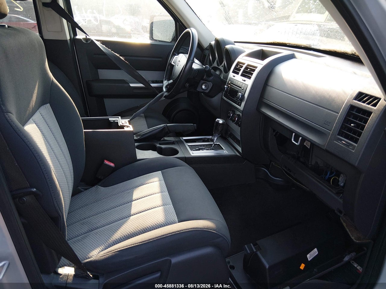 2010 DODGE NITRO SXT · 5/10